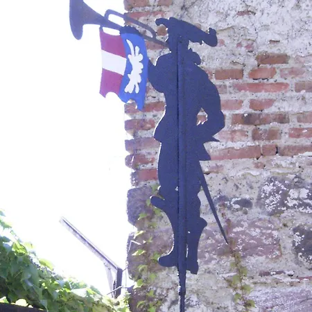 Tiptop Garni Pfauen Endingen am Kaiserstuhl