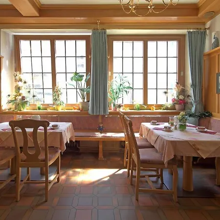 Tiptop Garni Pfauen Hotel